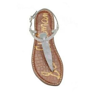 Fun Pewter/Silver Flat Thong Sandal - size 7